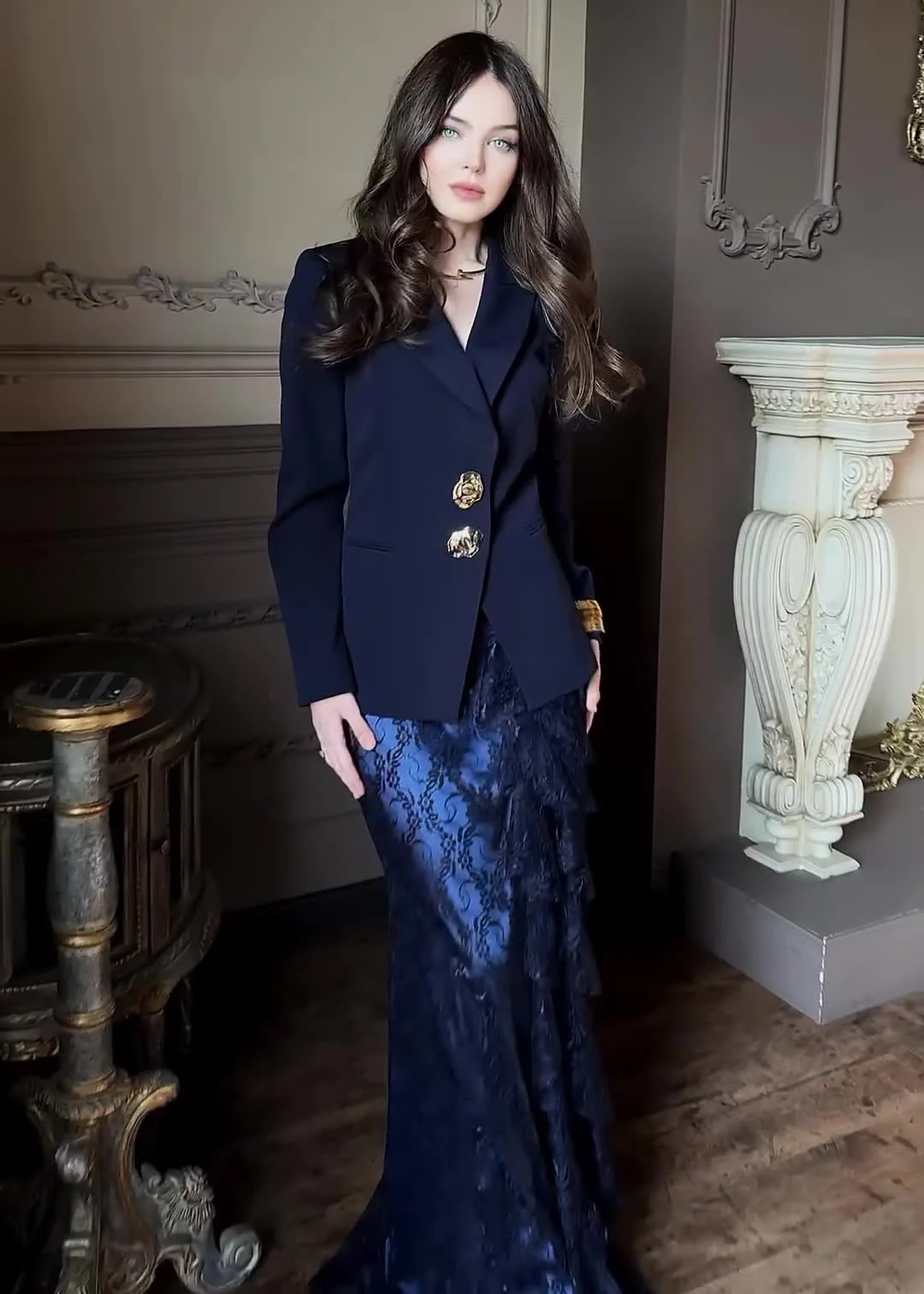 Variant: blue suit
