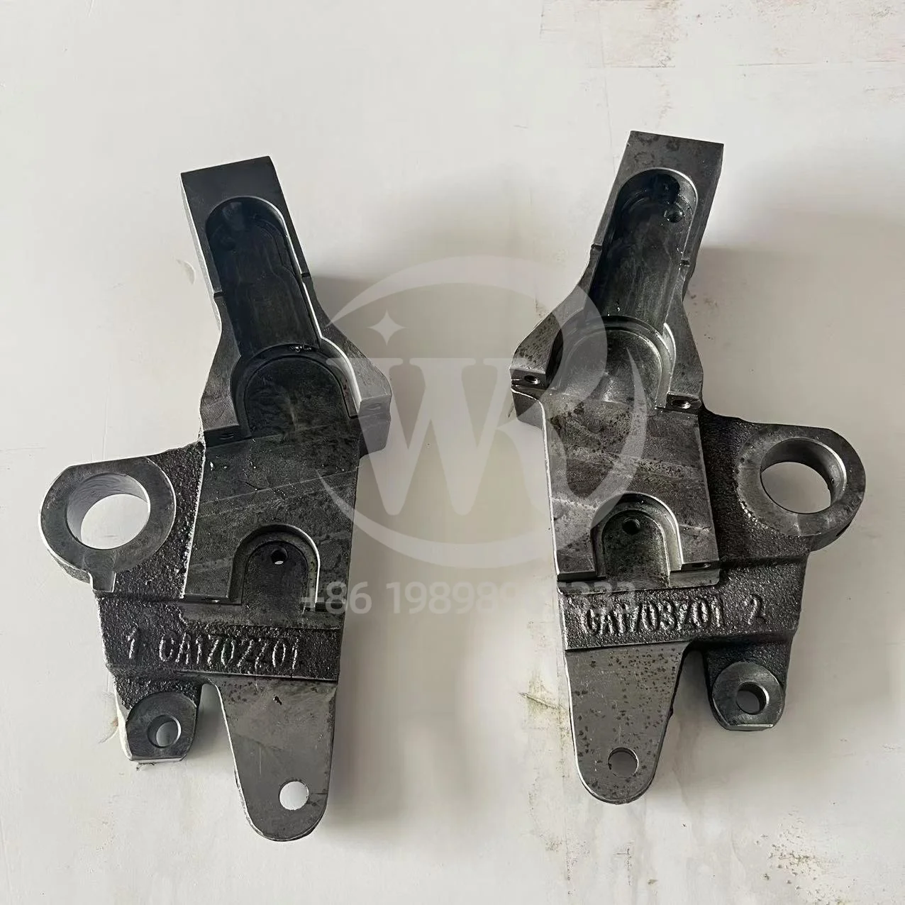 Komori GL40 CA1703Z01 CA1702Z01 Water Roller Pendulum Bracket Komori Offset Parts