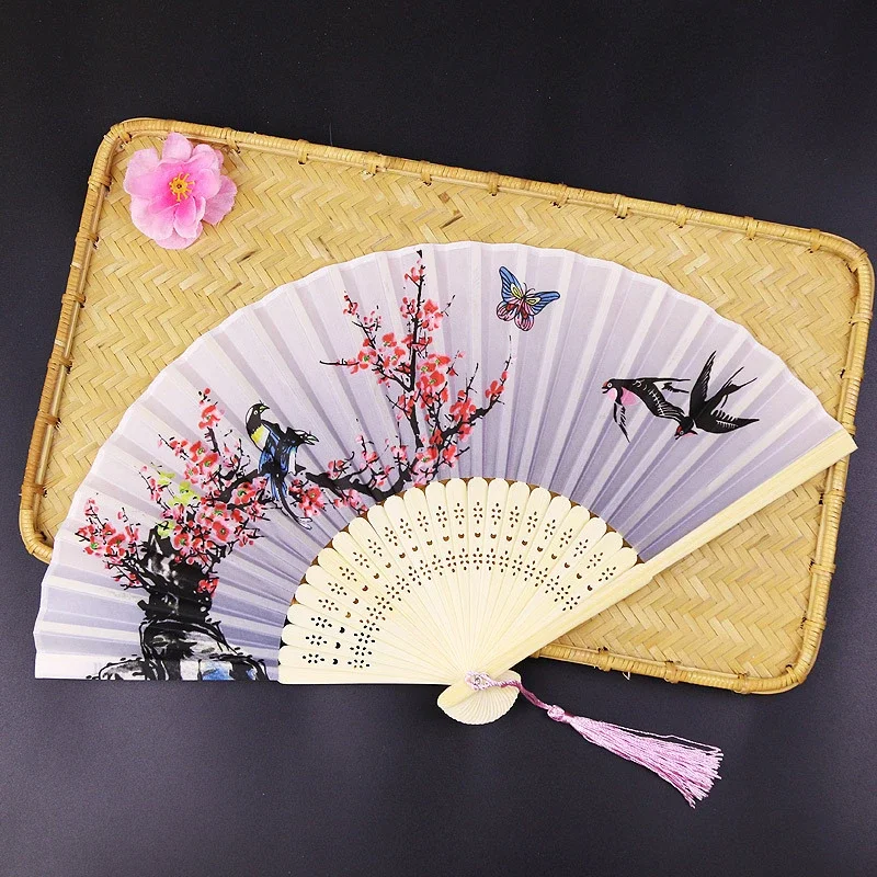 

Vintage Folding Fans Handheld Bamboo Fan with Tassel Performance Stages Prop Church Gift for Home Wedding Party Decoration