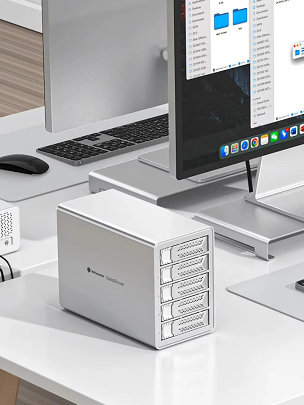 【Free Shipping From Overseas Warehouse】Yottamaster 5 Bay 90TB RAID externe harde schijfbehuizing 150W vermogen met koelventilator 2,5 "3,5" SATA HDD SSD harde schijfopslag - afbeelding 2