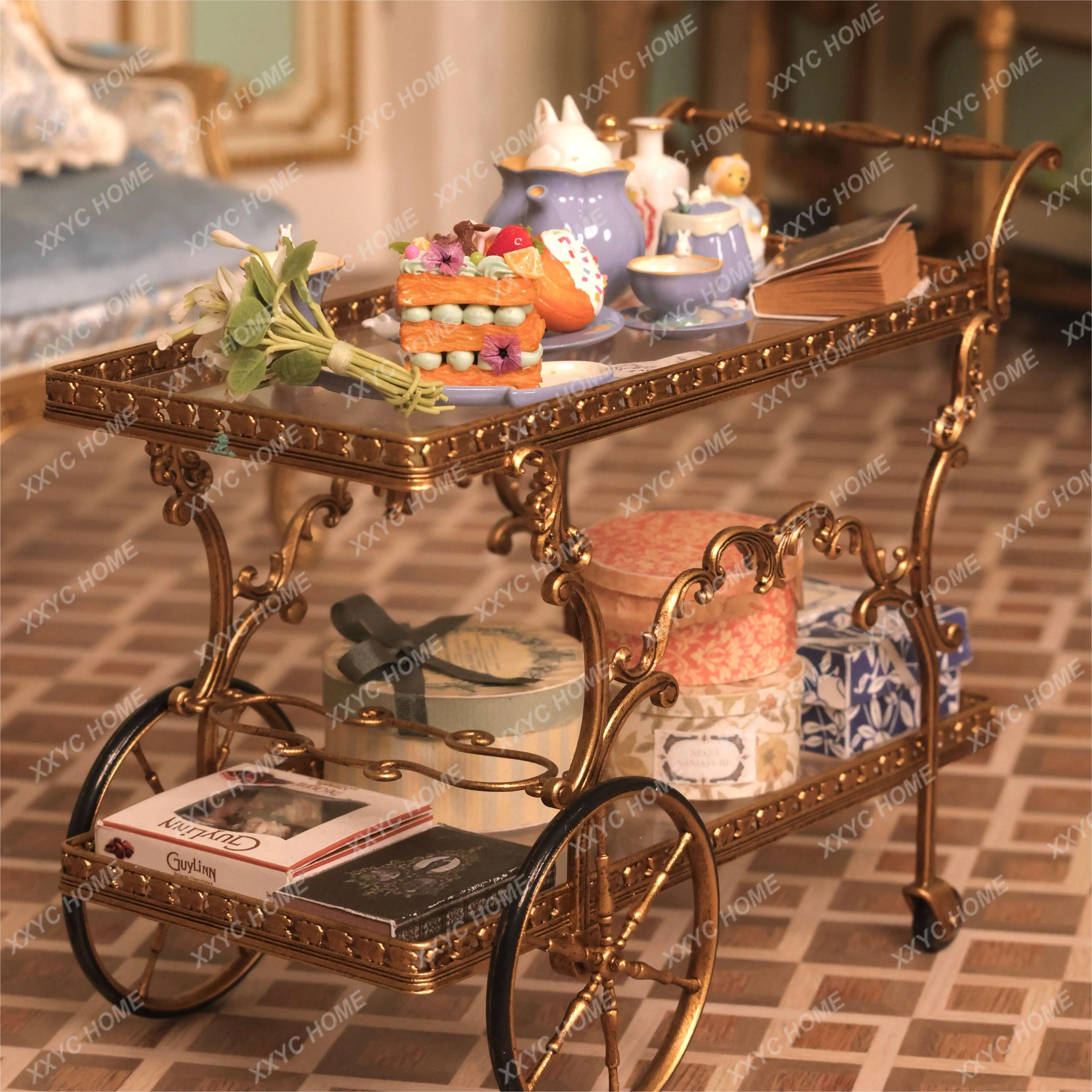 

Palace style dining car trolley mini ornament
