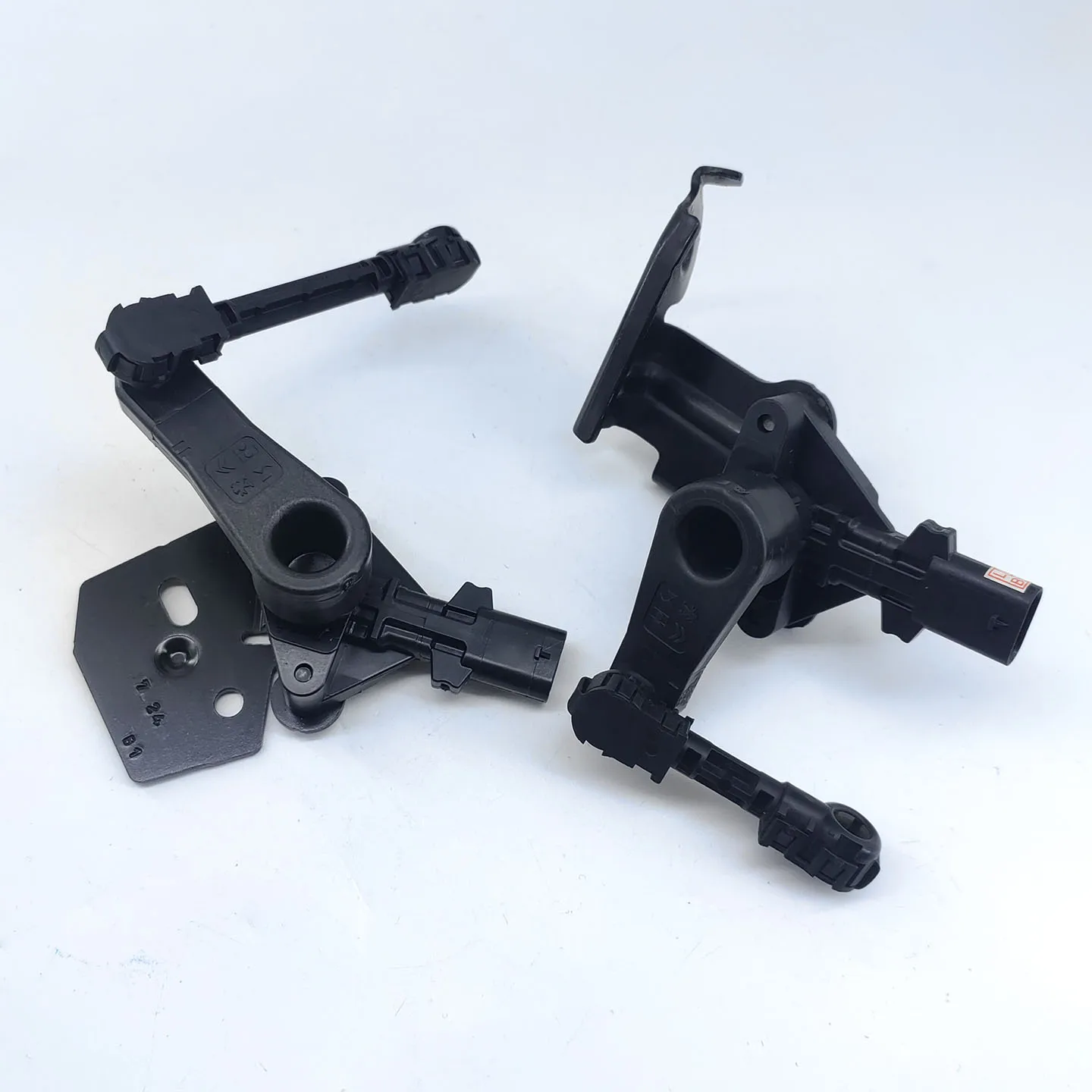 

Vehicle height sensor for citroen C5 Peugeot 3008 II SUV 308 308SW II 5008 II 5008 II Van 9826684080,9816729980