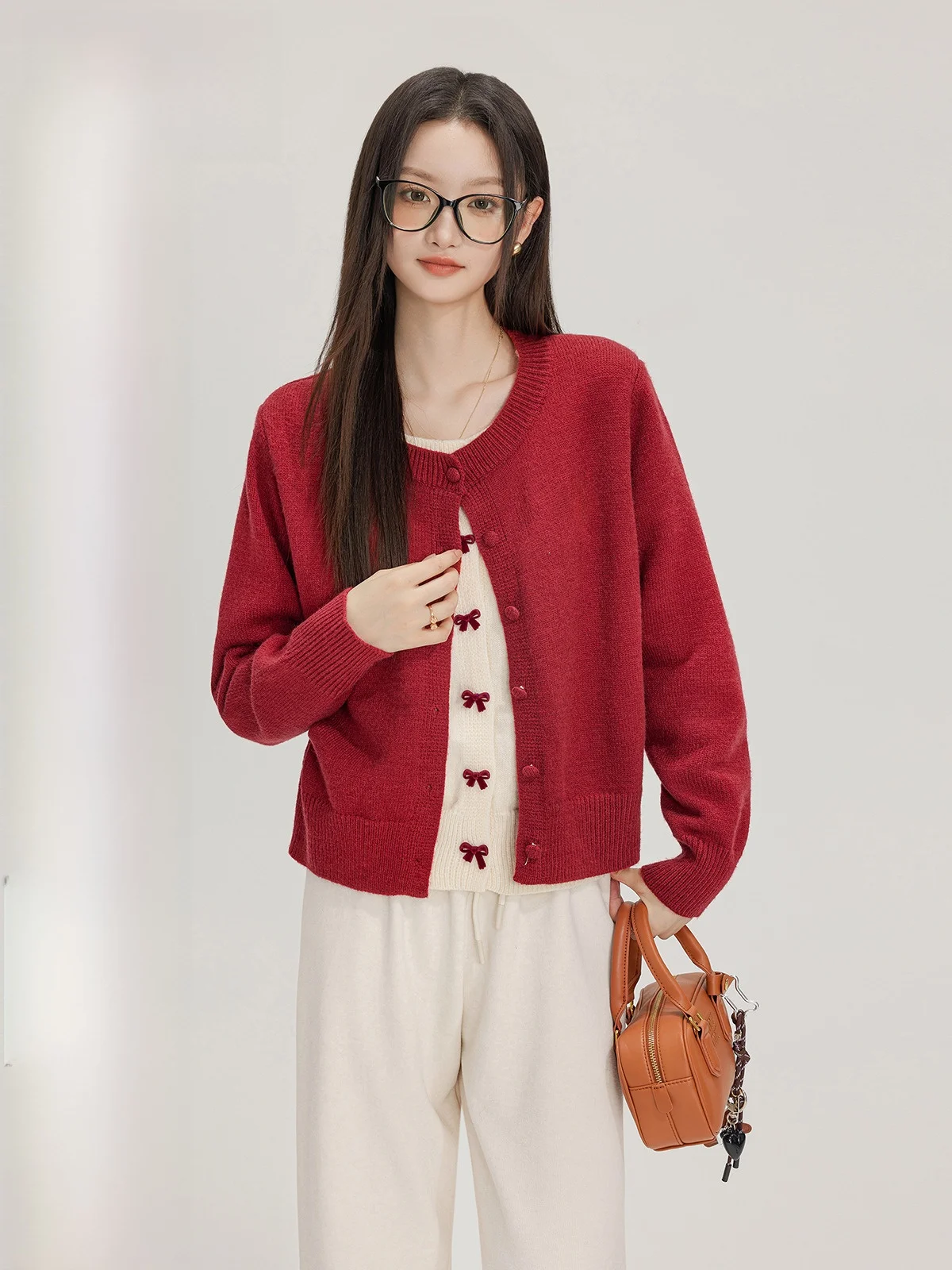 

Красный вязаный трикотаж, женская осенне-зимняя новогодняя праздничная верхняя одежда, искусственный двухсекционный свободный крой, длинный узл све