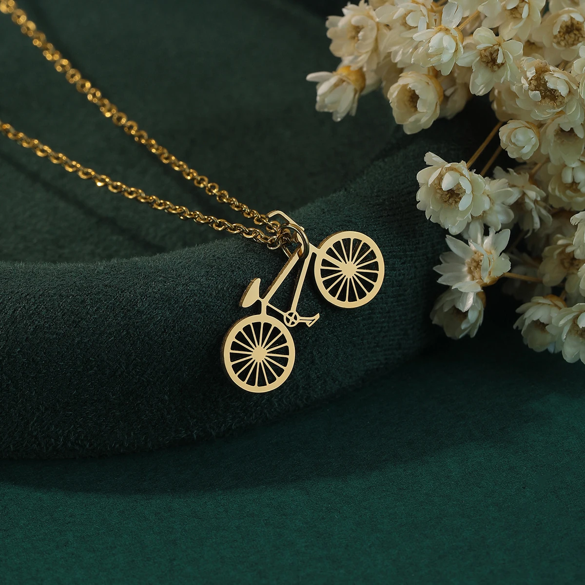 Bicycle Women's Clavicle Choker Necklace with Stainless Steel Cycling Pendant Necklace for Men Trendy Jewelry Sports Lover Gifts