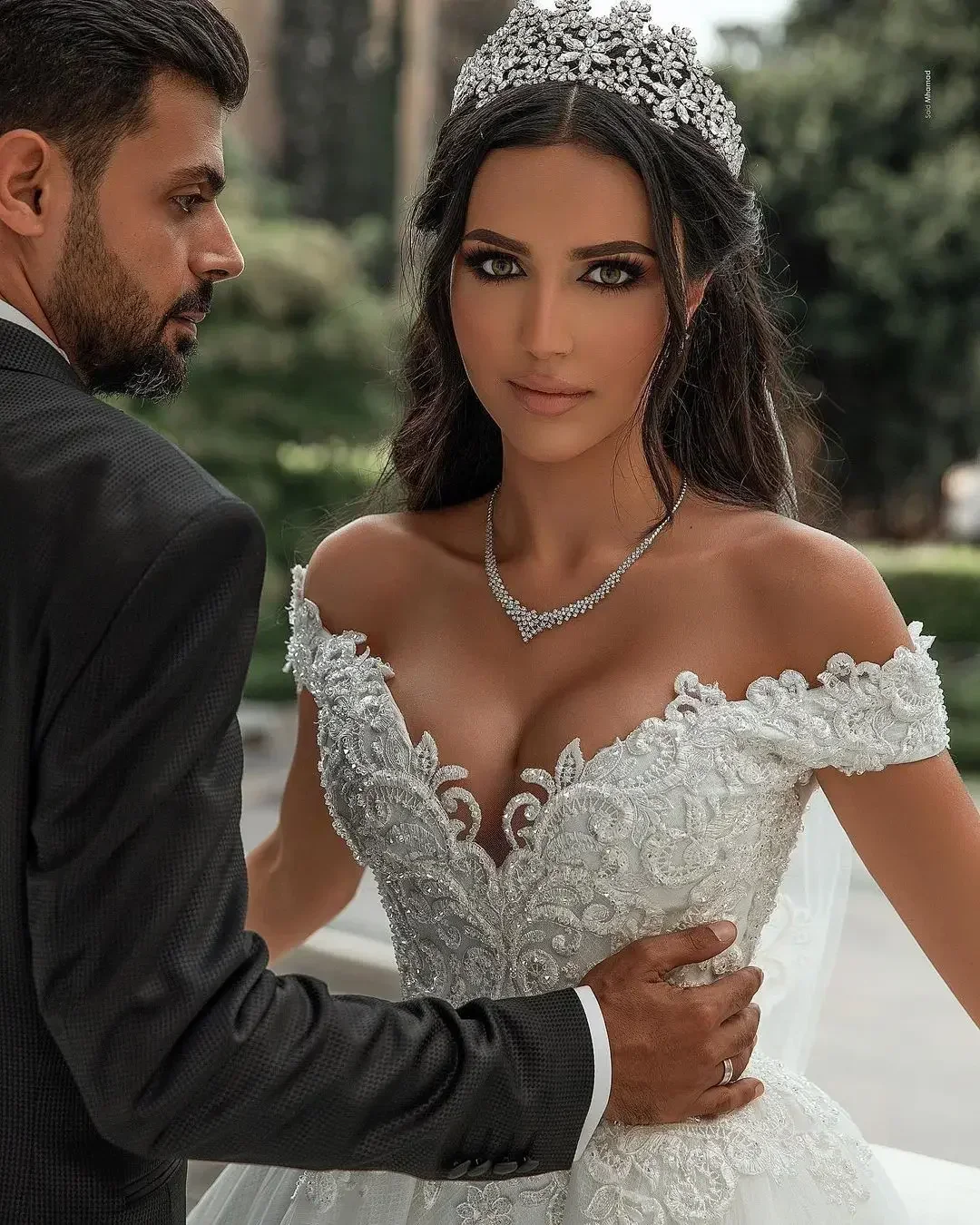 Vestidos de novia personalizados con hombros descubiertos, mangas cortas, Apliques de encaje, corpiño con cuentas, tren desmontable, adorno de encaje, vestido de novia