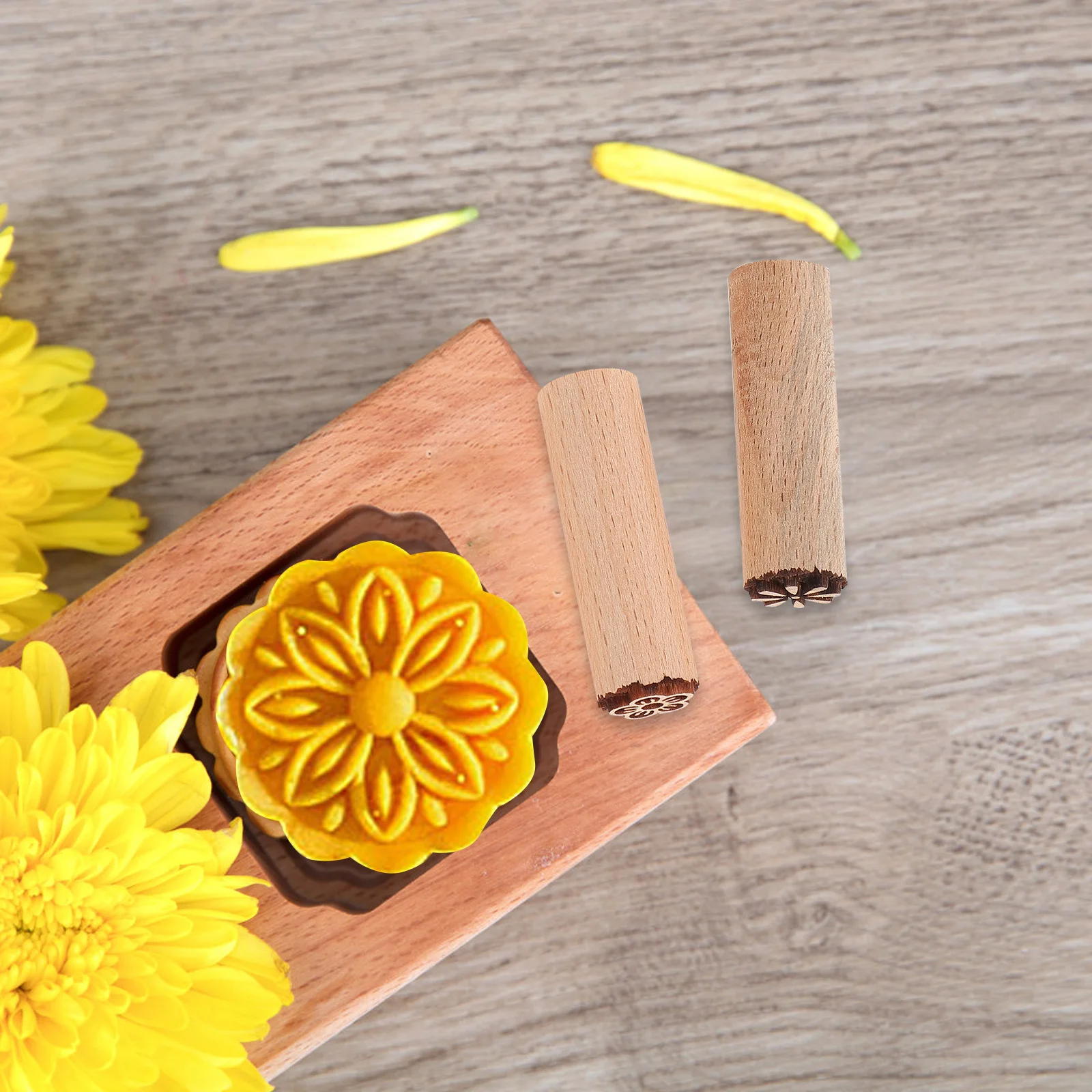 

4pcs Wooden Moon Cake Stamper For Baking Dessert Pastry Soap Making Exquisite Pattern Durable Stampers Practical Kitchen Tool