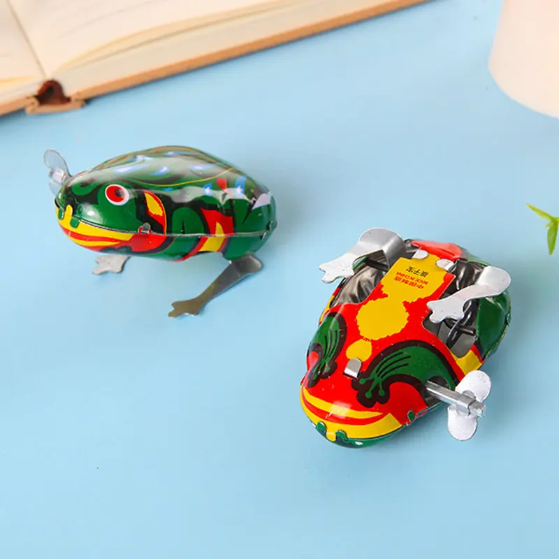 Kids Classic Tin Wind Up Clockwork Toys Jumping Iron Frog Rabbit Cock Toy Action Figures Toy for Children Kids Classic Toy