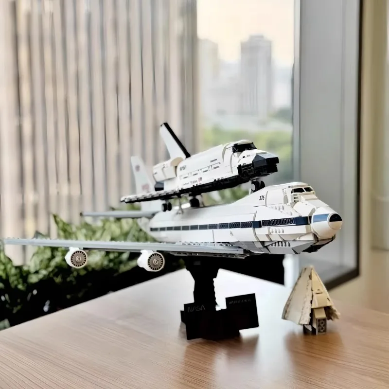 

New product Space shuttle transport plane boy assembling ICONS series 10360 building block toy children's gift