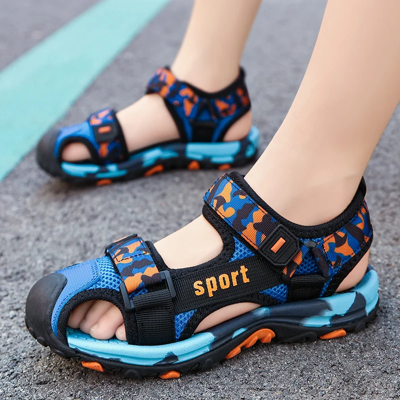 

New Summer Beach Water Children Sandals Fashion Shoes Lightweight Non-slip Soft Bottom Shading Leather Boys Comfortable