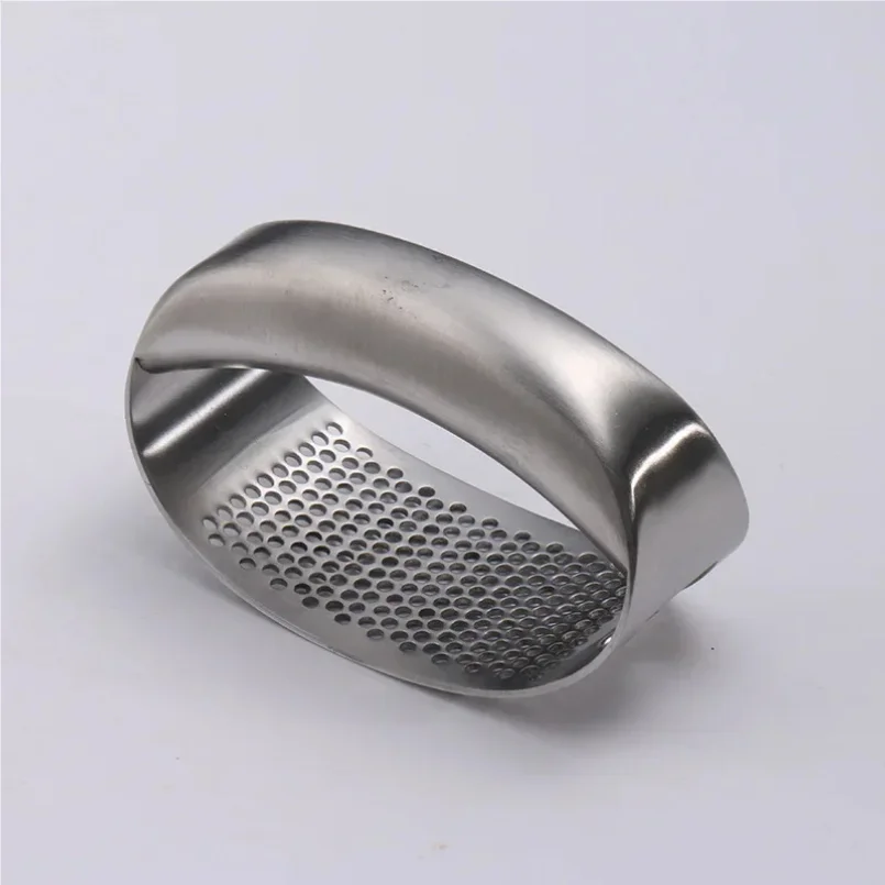 

1 pcs Stainless Steel Garlic Press Household Garlic Masher Kitchen Garlic Grinder Press Kitchen Accessories Tool