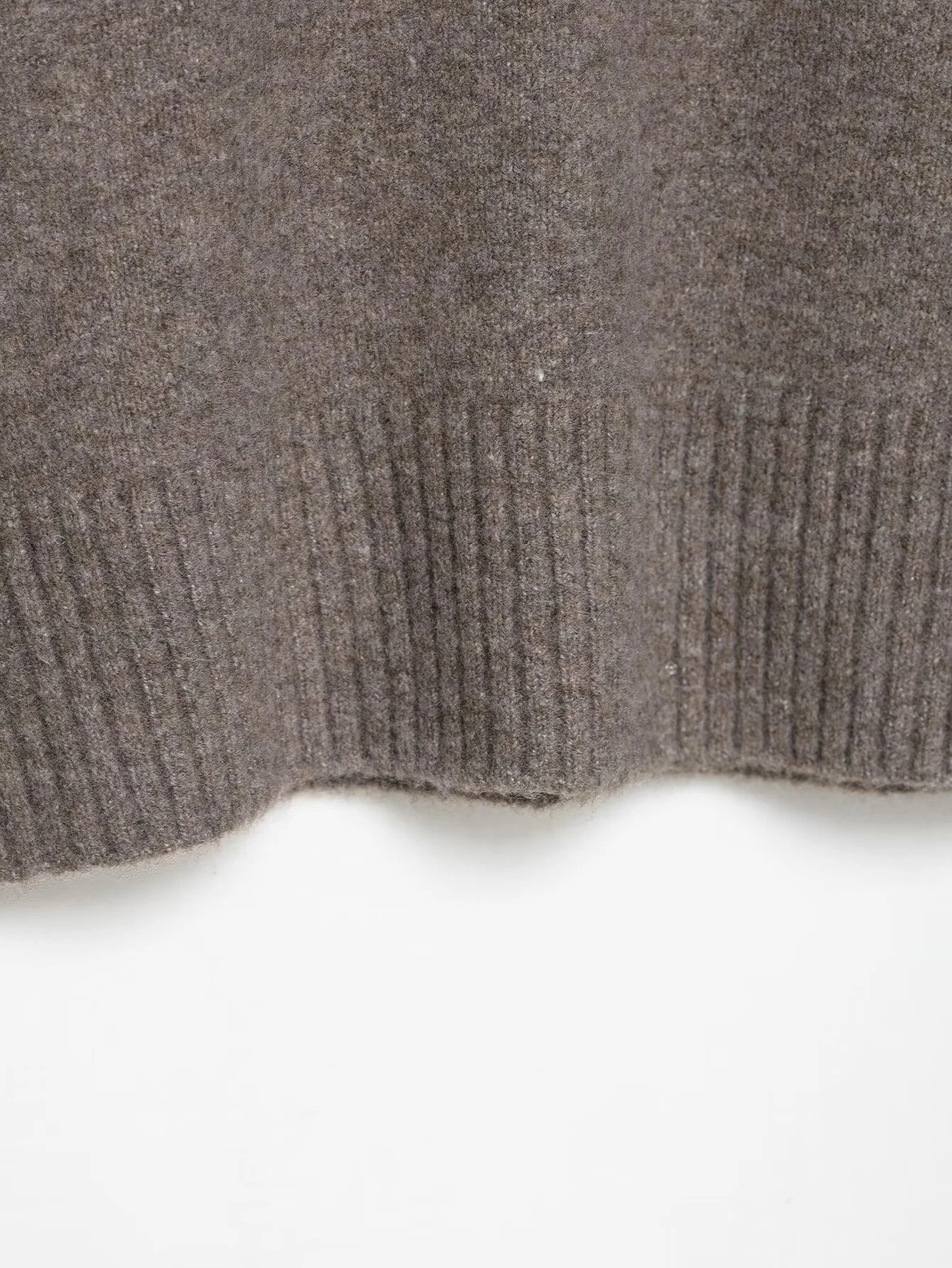 DEEABAE 2025, Herbst, neue Damenbekleidung, einfach, lässig, vielseitig, lockerer Pullover, weicher V-Ausschnitt, langärmeliger Strickpullover