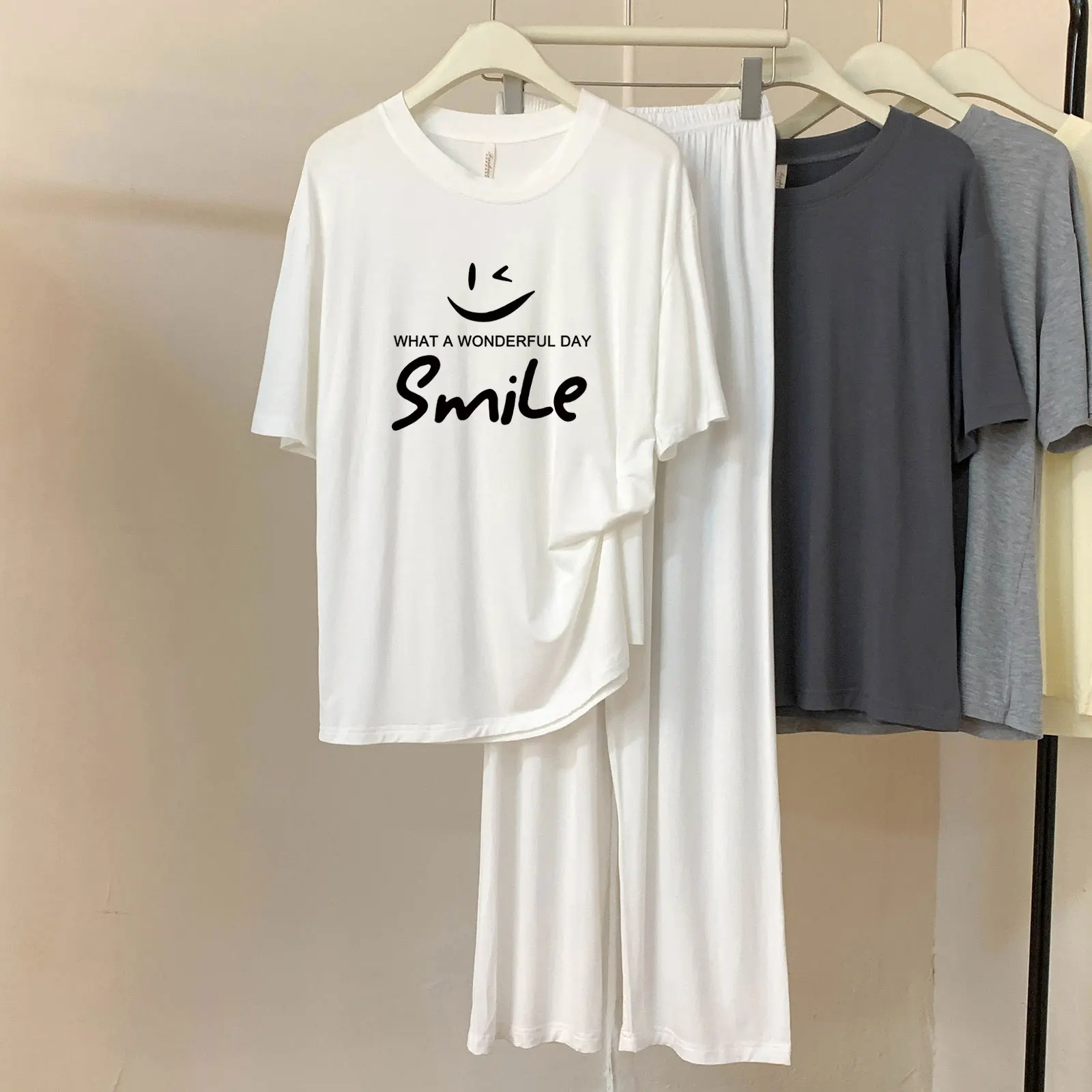 

DC132 # Женский пижамный комплект из двух предметов с короткими рукавами из модала и хлопка с принтом клубники и кролика, весна и