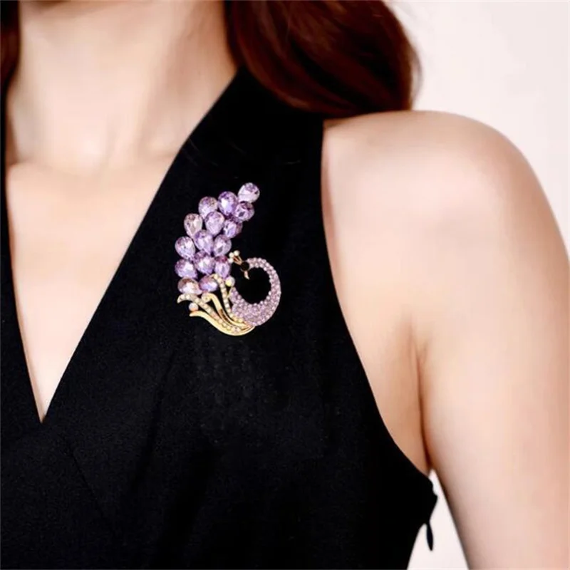 

Luxury Classic Purple Peacock Rhinestone Brooches Pins For Women Girls Elegant Animal Crystal Badges Jewelry Accessories Gift