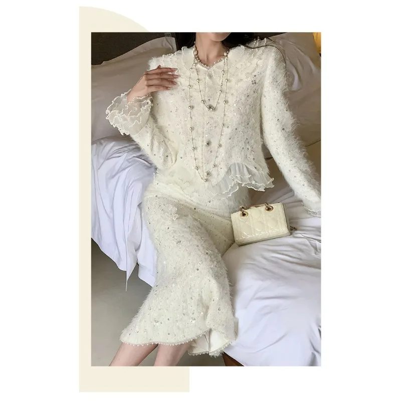 Spring 2026 New Heavy Industry Design French Celebrity Style Long-sleeved Plush Small Fragrant Jacket with High Waist Hip Wrap