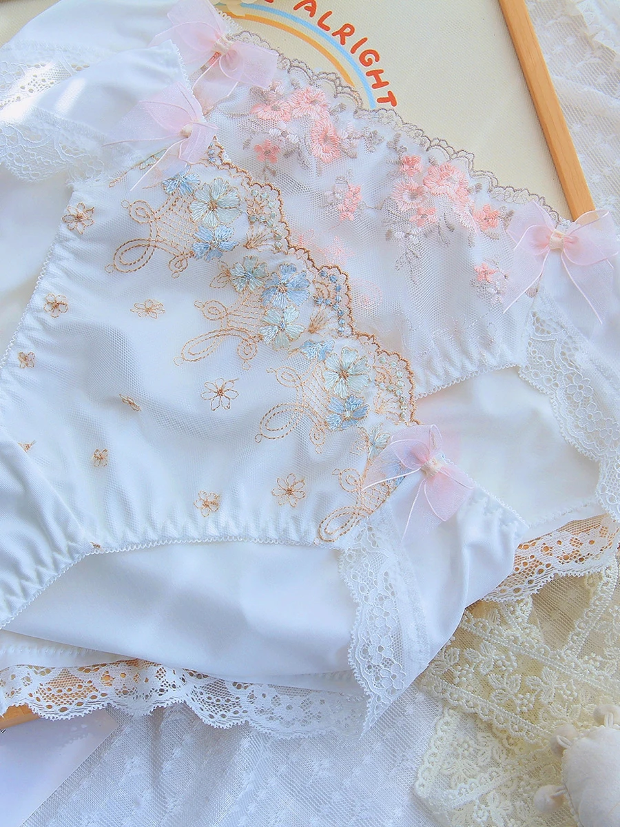 طبعة محدودة مطرزة الحليب الحرير عقدة الجنية منخفضة الخصر الملابس الداخلية النسائية الحلو Sl e سراويل
