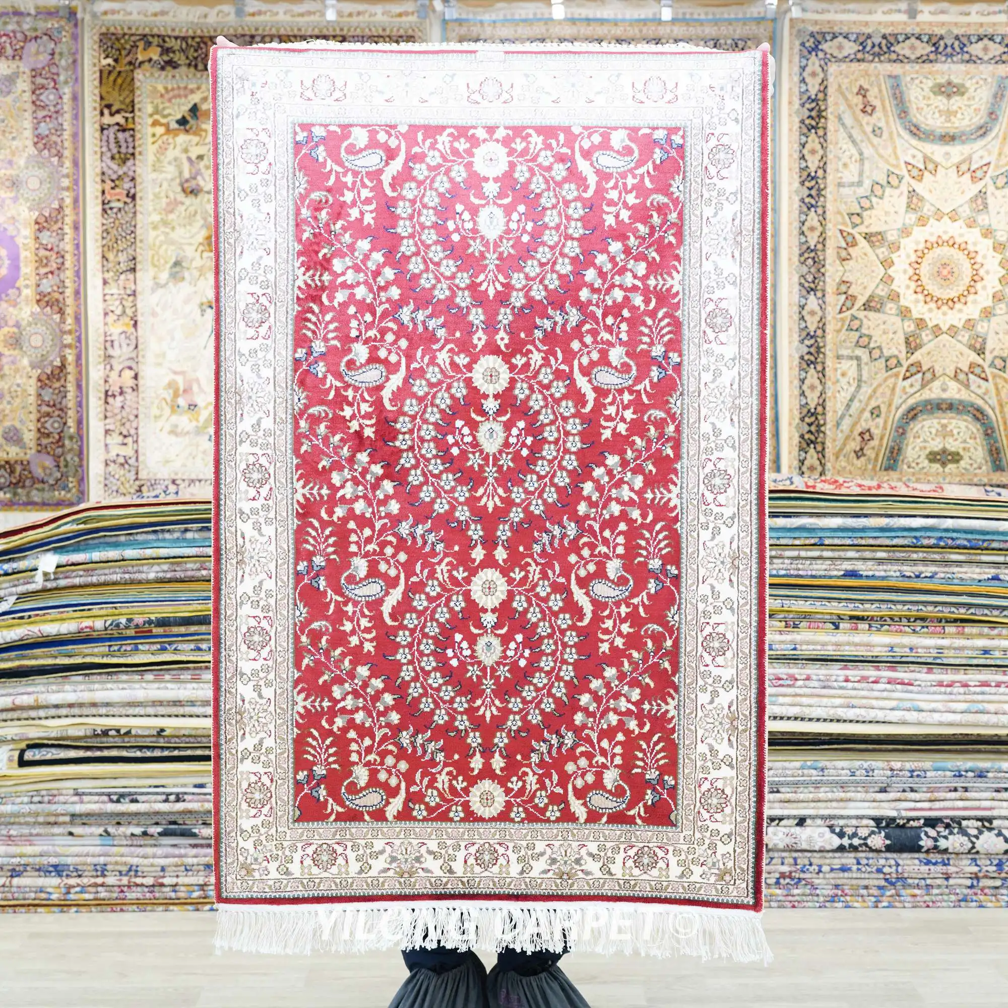 

76x122cm Red Persian Handmade Silk Carpet Rug Art Collection Rug (YHW432B)
