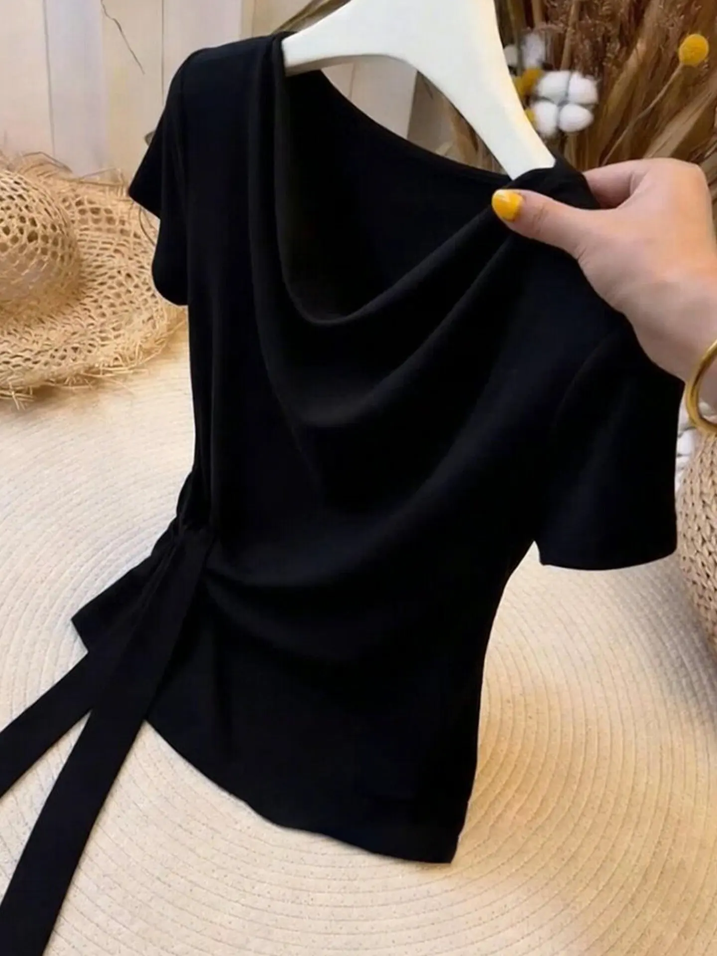 Slim Fit Black T-Shirt with Belt Short Sleeve Elegant Design Spring Summer Fashionable Women's Top Elegant Slimming Effect
