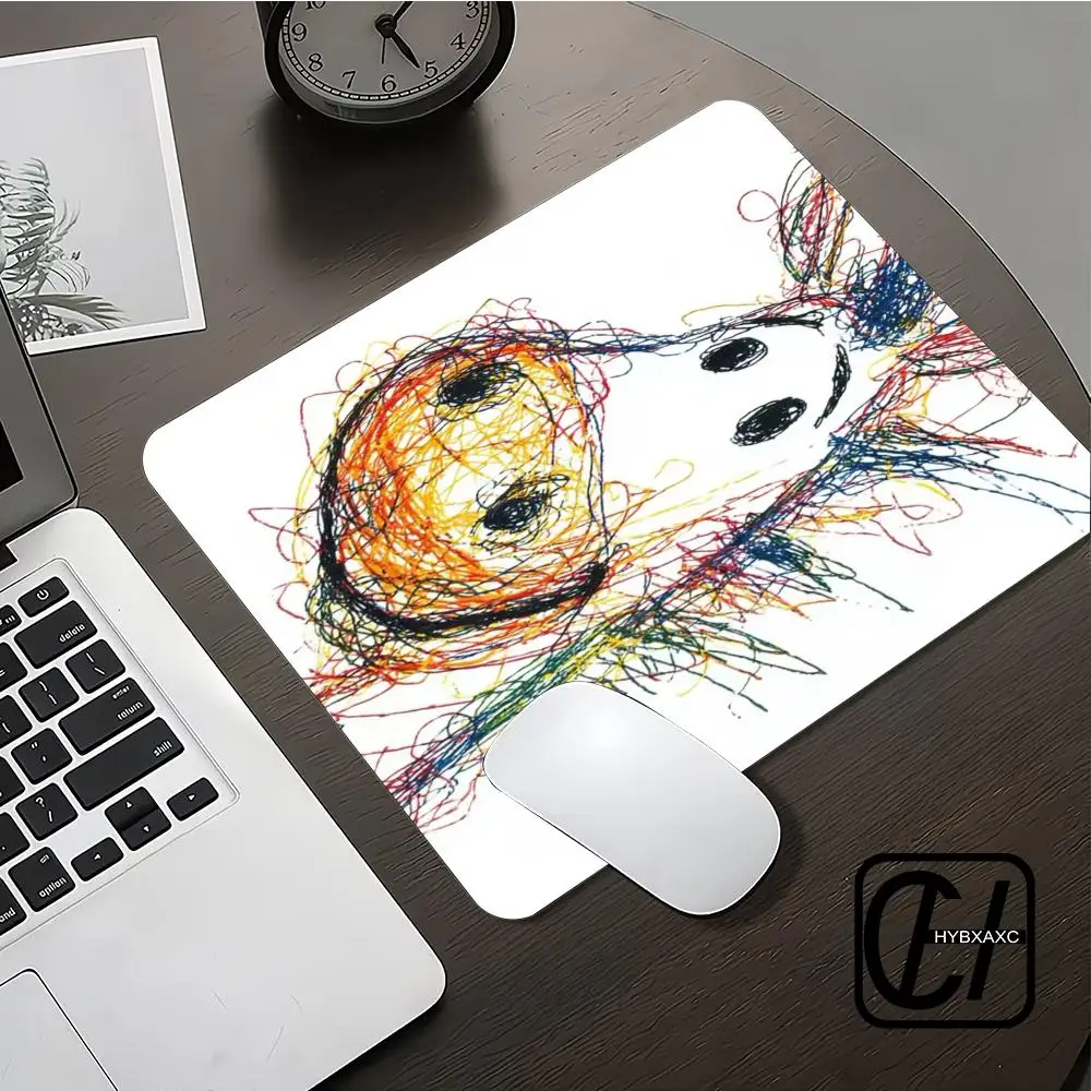 

Scribbled Little Horse HYB XXC Mouse Pad For Small Size Gaming Mouse Pad Gamer Company Keyboard Mouse Carpet Computer Desk Mat