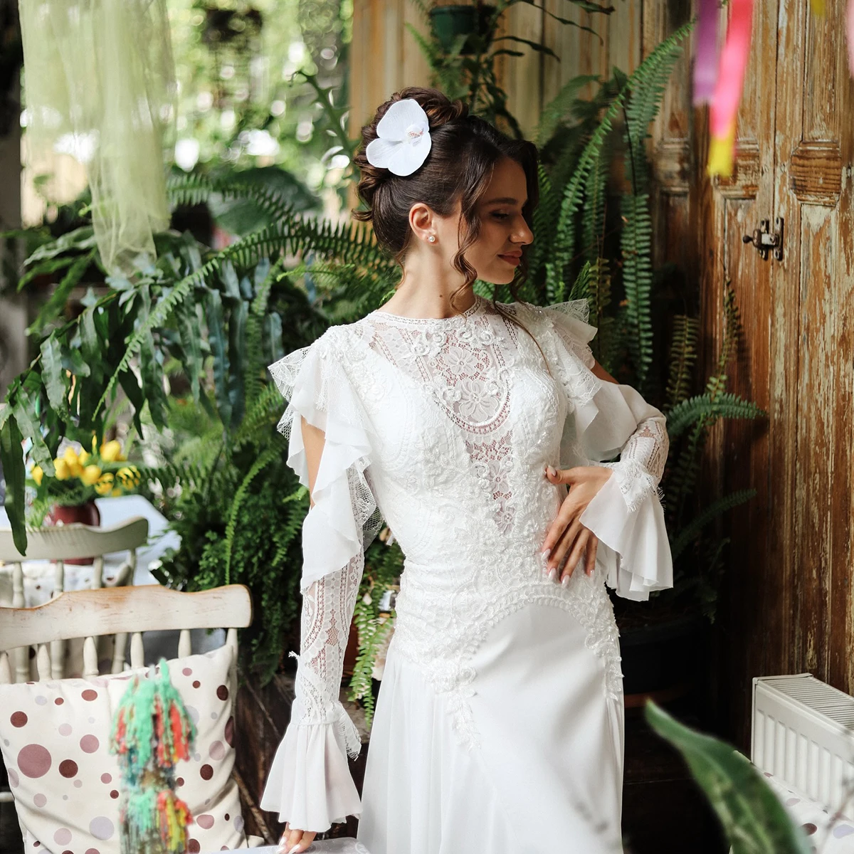 Abito da sposa senza schienale a maniche lunghe con volant applicato in pizzo personalizzato Plus Size girocollo morbido chiffon A Line Abiti da sposa