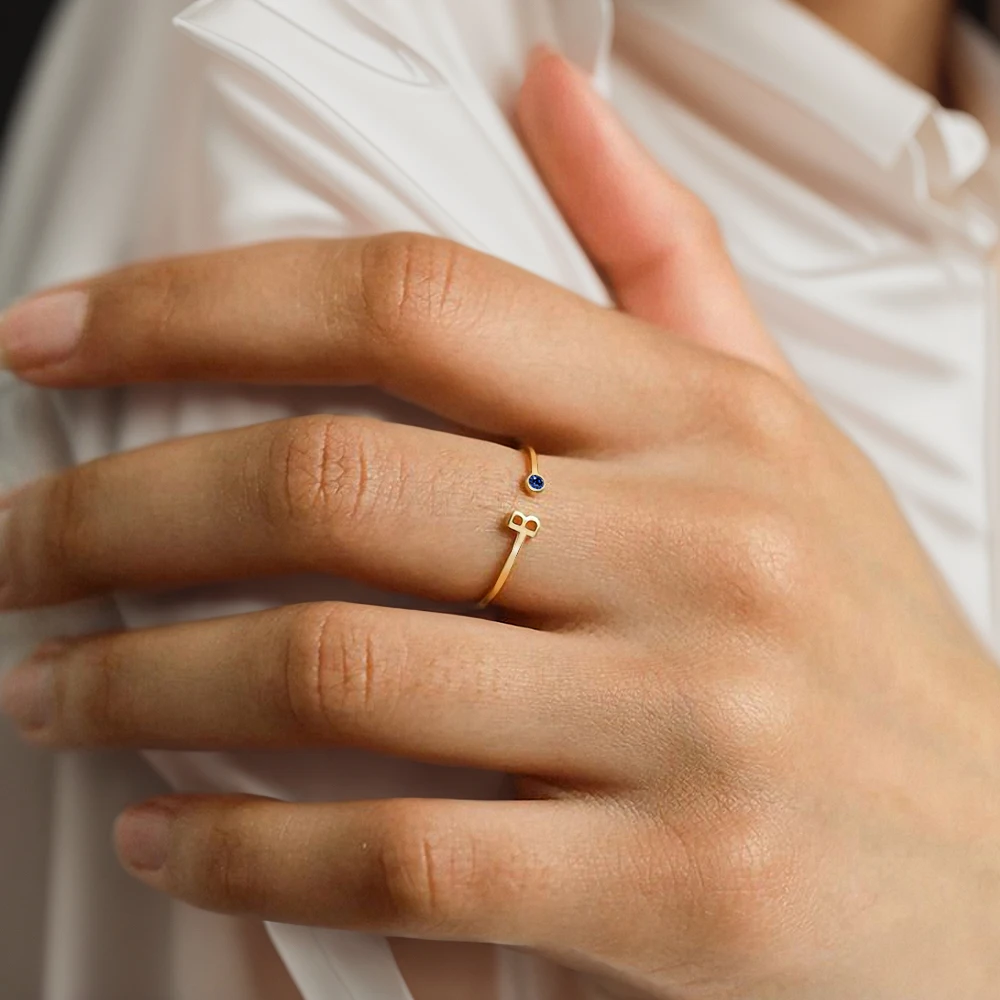 COLALA Birthstone Initial Niestandardowy pierścionek Pierścionek z otwartym końcem Nazwa ze stali nierdzewnej Niestandardowa biżuteria Biżuteria damska