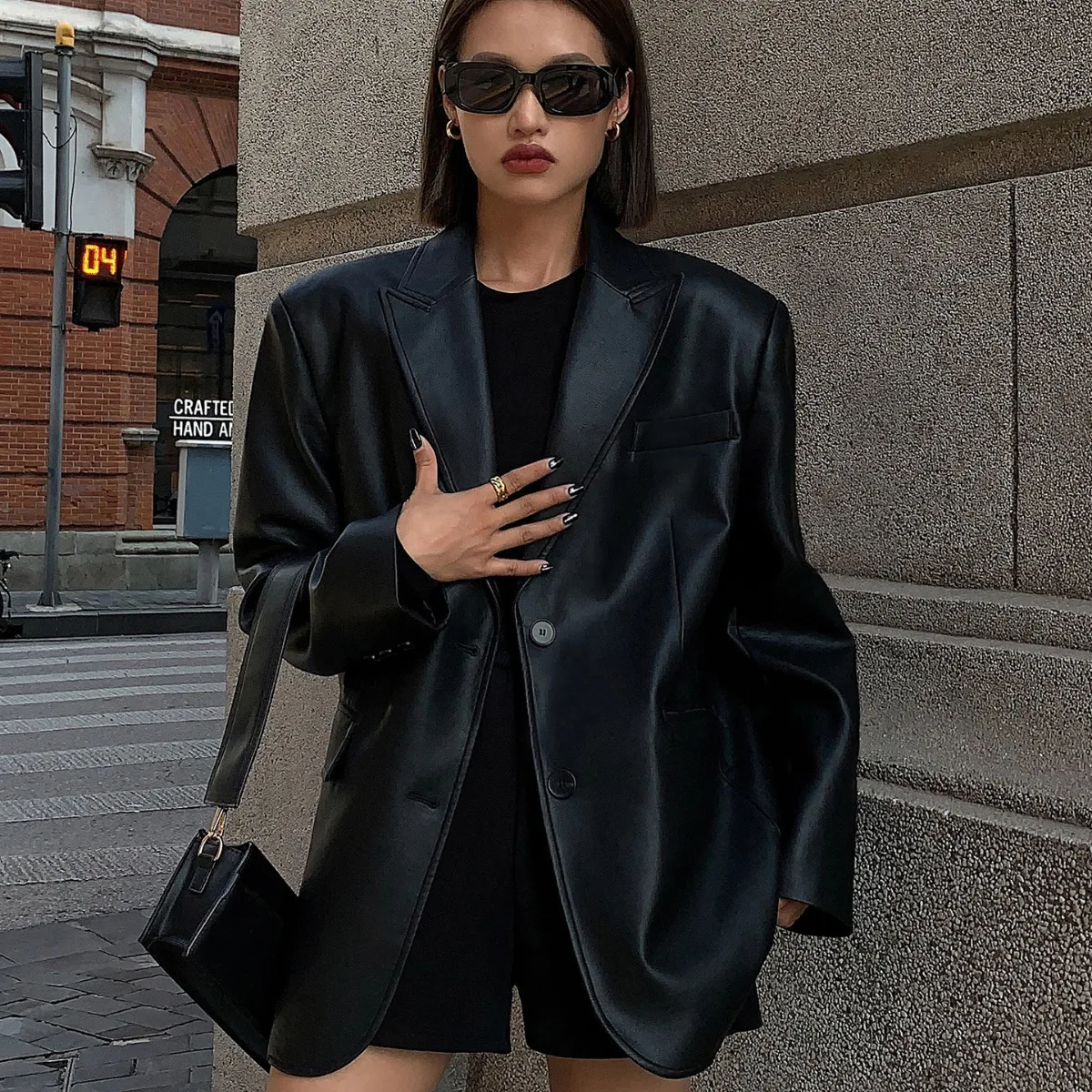 Vintage Black Wysokiej jakości skórzany luźny blezer Biker Coat Women Casual Long Sleeve Flap Pocket Suit Jacket Oversized Streetwear