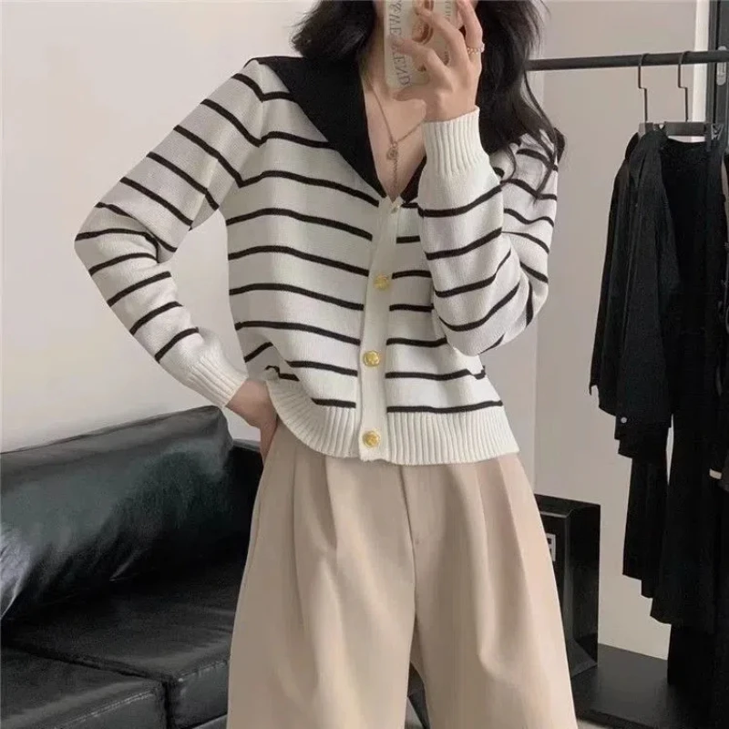 2024 Spring New Navy Collar Knitted Cardigan Women\'s Button Striped Color Blocked Sweater Minimalist Coat Fashion Short Top