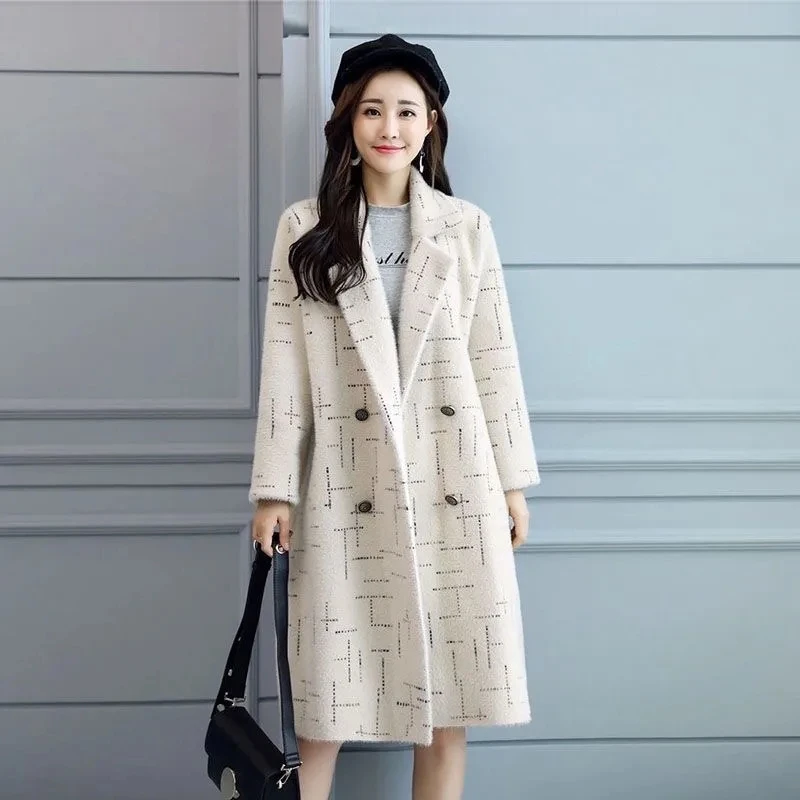 Autumn And Winter New Mink Velvet Casual Coat Women's Temperament Long Loose Slim High-end Fashion Warm Coat Female Tide.