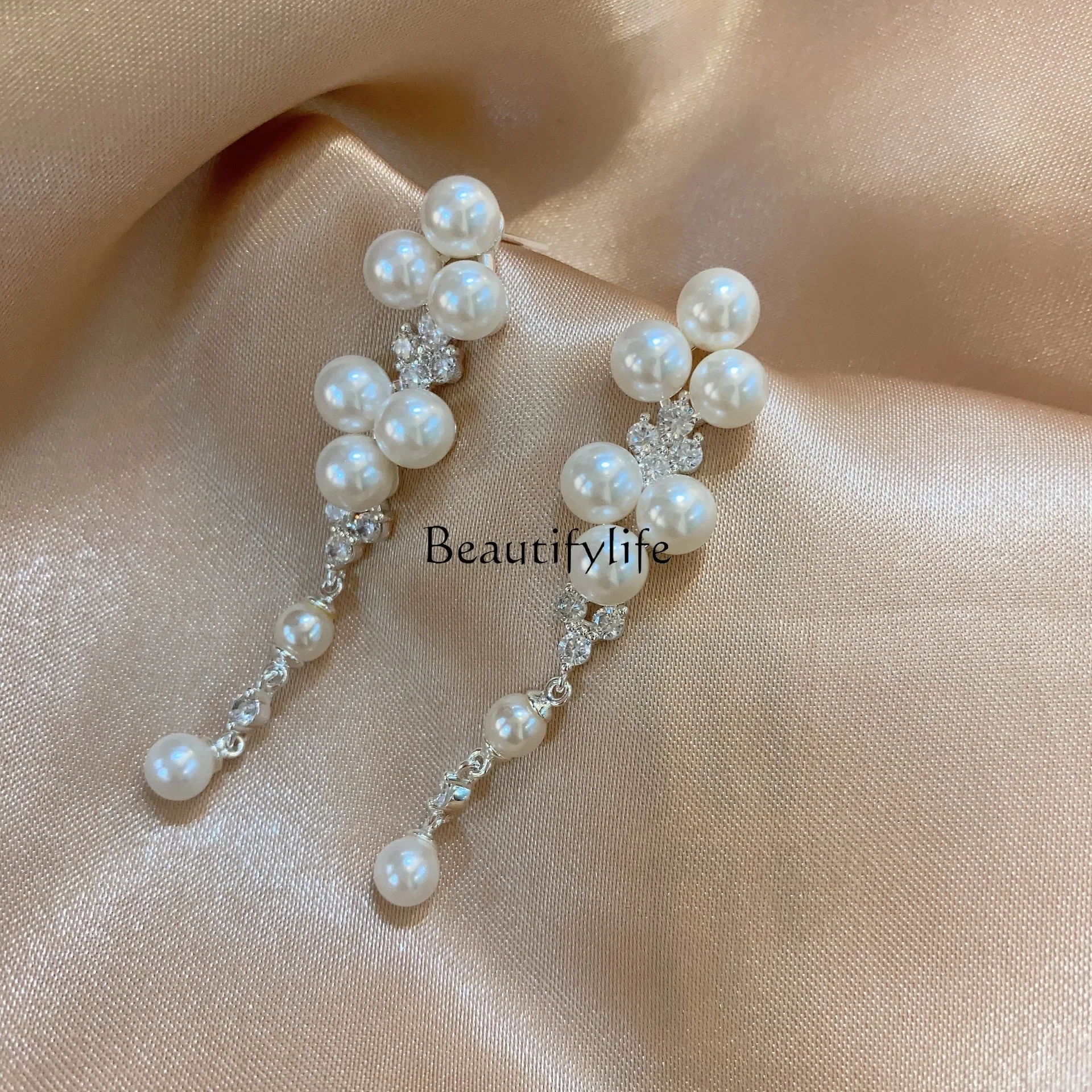 

Gentle super fairy temperament earrings light luxury high-end pearl high-end long fringed earrings