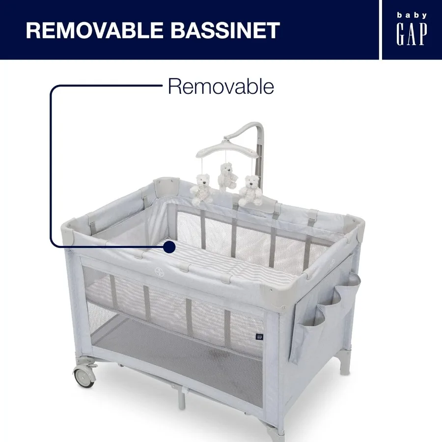 GAP babyGap Deluxe Play Yard خطوط رمادية
