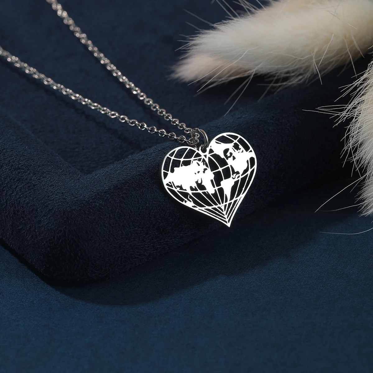 Collar de la tierra de Origami Kinitial, colgante de corazón, collar con mapa del mundo, colgante del mundo, gargantilla de viaje, cadena, joyería de la tierra, regalos del planeta