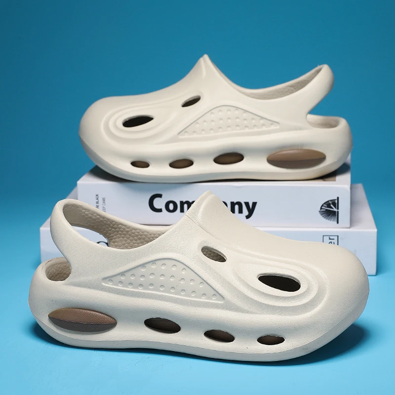 

A pair of children's four-season slip-on shoes with a thick, soft, and wear-resistant sole, size 28/29-40/41，ZZ-1901