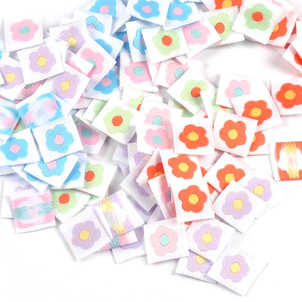 50Pcs Cute Flower Embroidery Mini Labels For Sewing Accessories Knitting Garment Bag Hat Tags DIY Kids Clothing Supplies 15*16mm