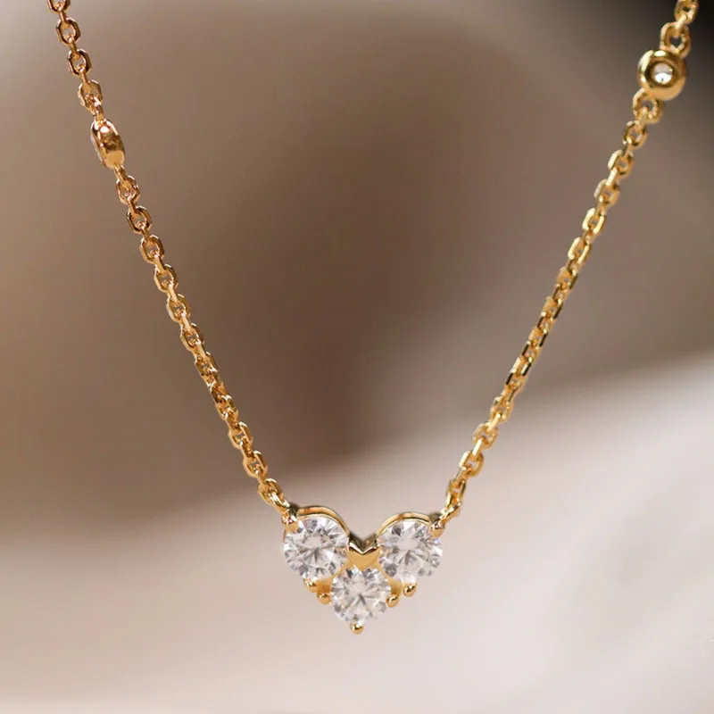 Light luxury fashion and fresh three round diamond heart-shaped necklace mini simple pendant new in collar chain party jewelry