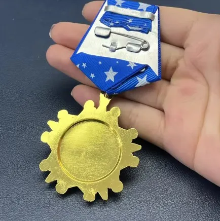 

Exquisite European Union Joint Medal Replica Classic Commemorative Metal Badge Creative Clothing Decoration Accessories for Gift