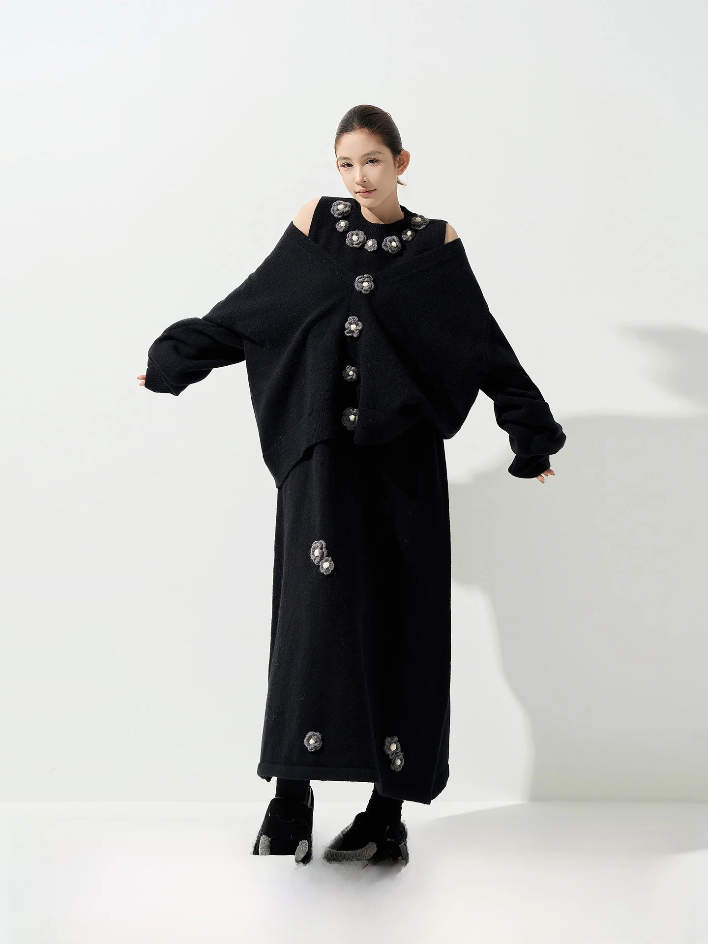 

Свободный вязаный кардиган с V-образным вырезом, удлиненный, для женщин, осенне-зимний, в корейском стиле, с цветочным принтом, макси, комплект