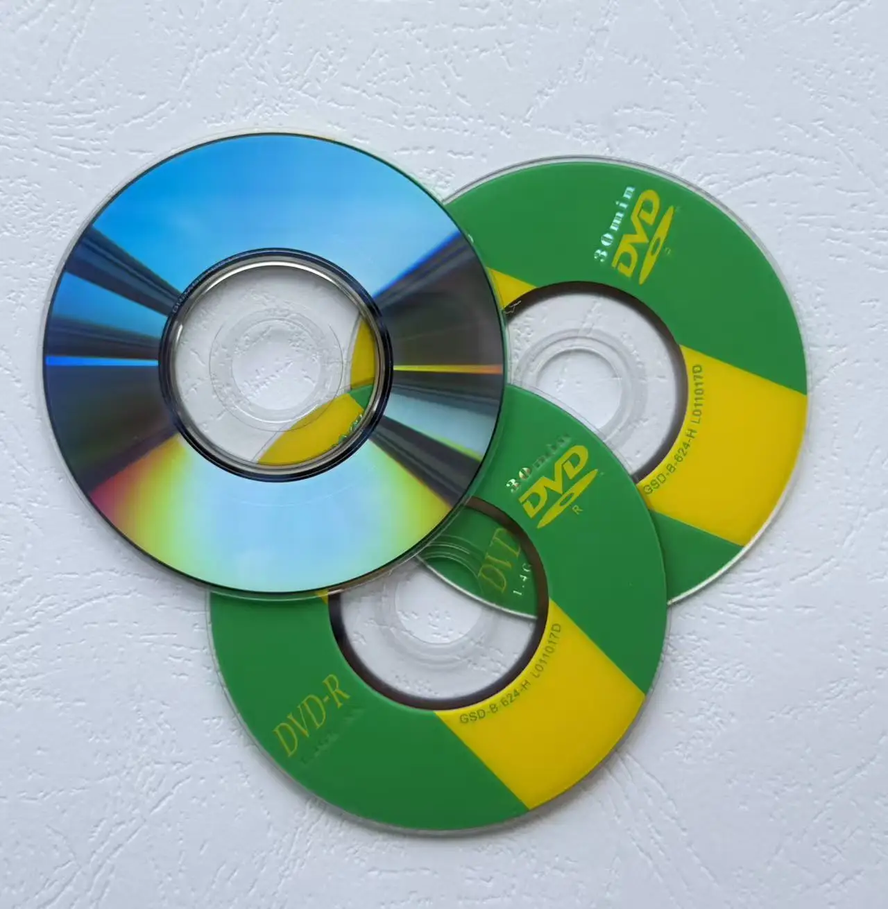 Wholesale 10 Pcs Mini 8 cm 1.4 GB Grade A Fruit Blank Printed 8x DVD R Discs.