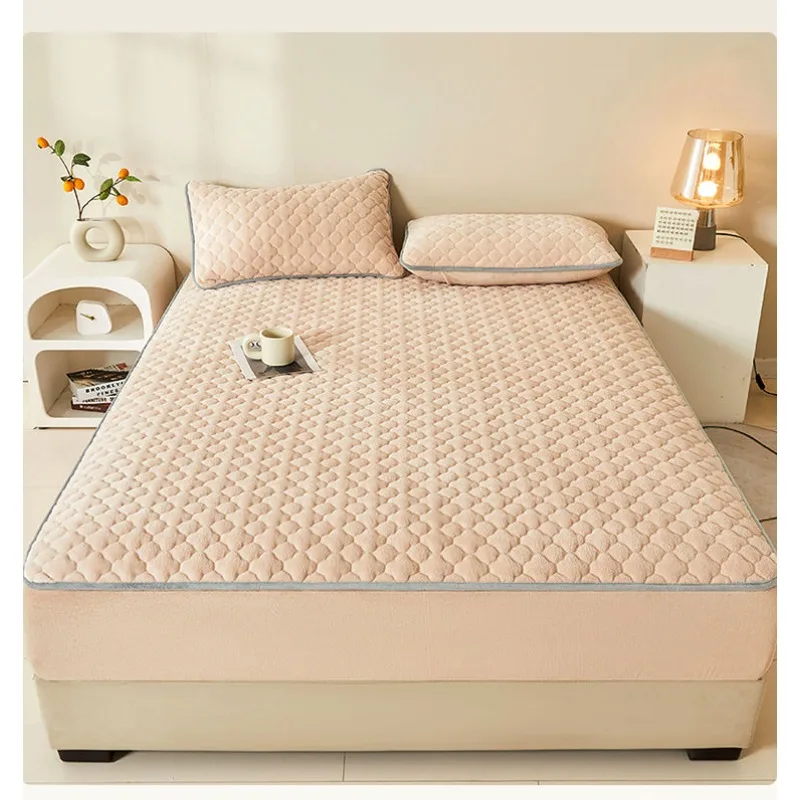 

Super Thick Fleece Warm Mattress Cover All-inclusive Fluffy Quilted Fitted Bed Sheet Solid Color Mattress Protector for Winter