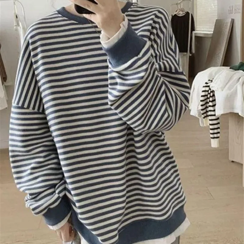 

Autumn and Winter Women's Round Neck Stripe Contrast Color Fake Two Pieces Loose Pullers All-match Fashion Casual Korean Tops