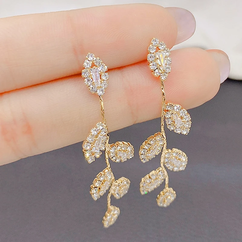 Luxury Rhinestone Crystal Leaves Long Tassel Earrings for Women Bridal Dangling Party Wedding Jewelry Micro Inlaid Cubic Zircon