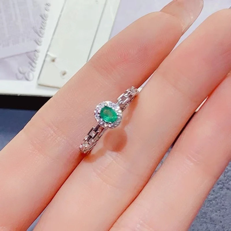 925 سلسلة فضية خاتم الزمرد الطبيعي 3 مللي متر * 4 مللي متر مجوهرات الزمرد الكولومبي هدية للنساء