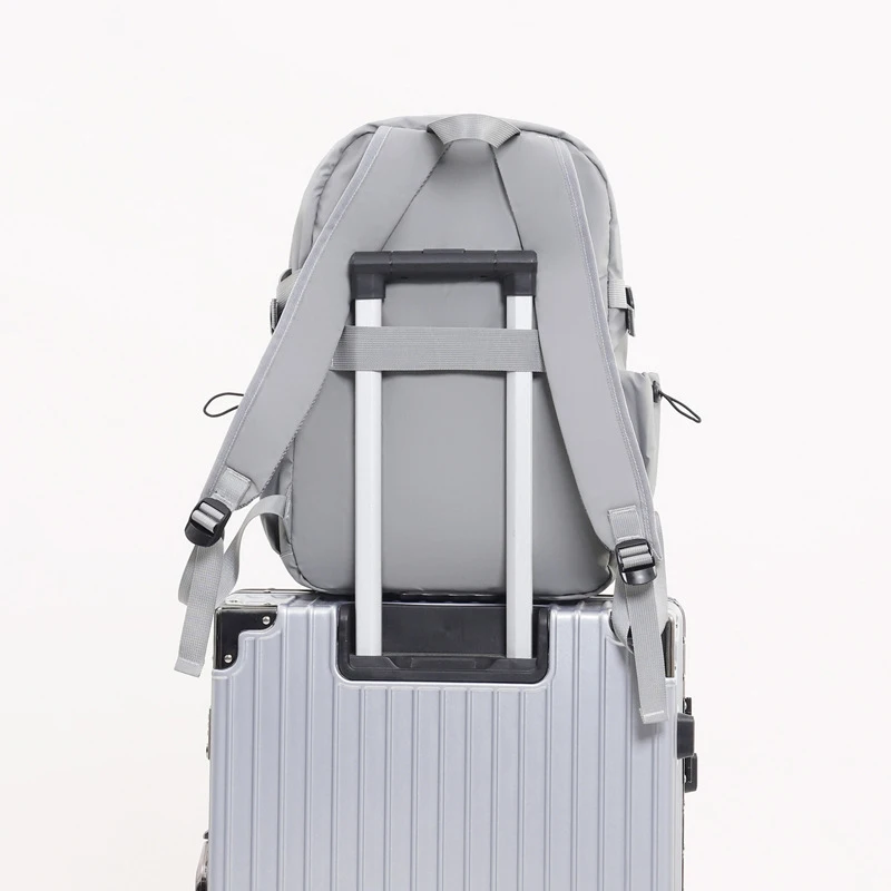 New men's backpack with large capacity, dirt-resistant, suitable for middle and high school students, simple outdoor travel bag