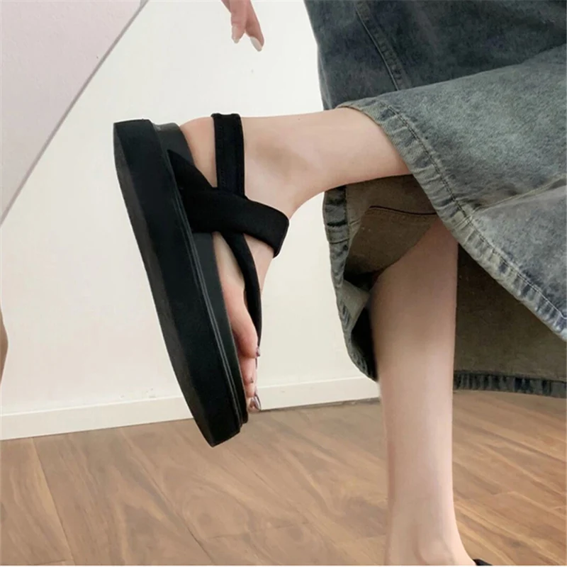 2025 Sandals Beach Shoes Clogs With Heel All-Match Buckle Strap Open Toe New Thick Comfort Clear Gladiator Summer Girls Peep Sca