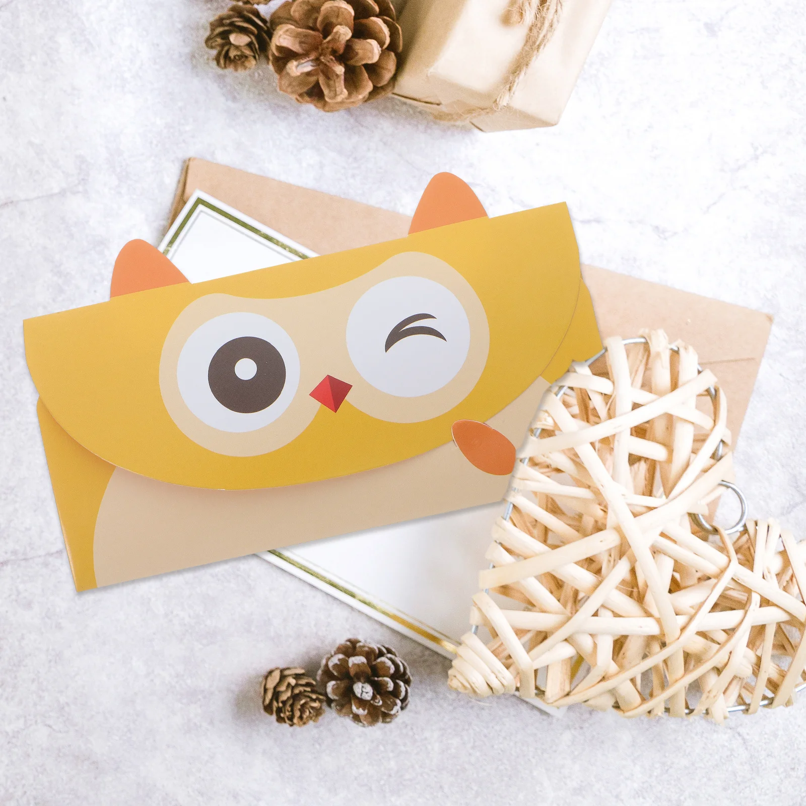 

20Pcs Charming Animal Illustration Blank Cards Envelopes Suitable for Various Celebrations Graduation Parties Bridal Showers