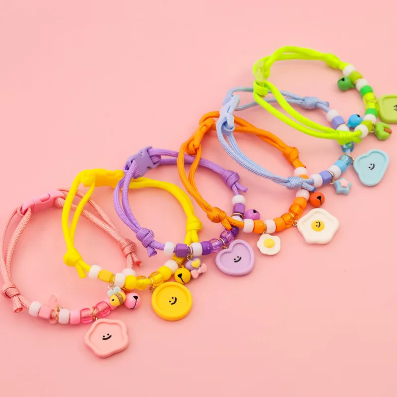 Weiche Haustier-Strick-Halskette mit Glöckchen und Anhängern, verstellbares niedliches Hunde- und Katzenhalsband, wiederverwendbares Haustierhalsband, Heimtierbedarf