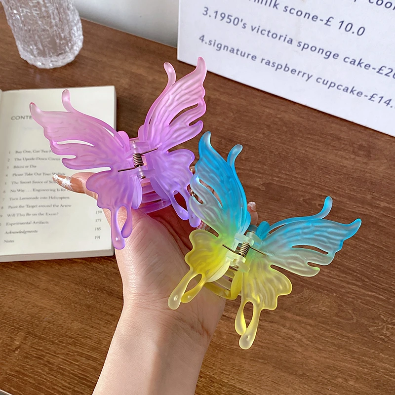 

Free Shipping Korea Fashion New Colourful Butterfly For Women Girls Hairpins Headwear Sweet Resin Trendy Hair Clips Accessories