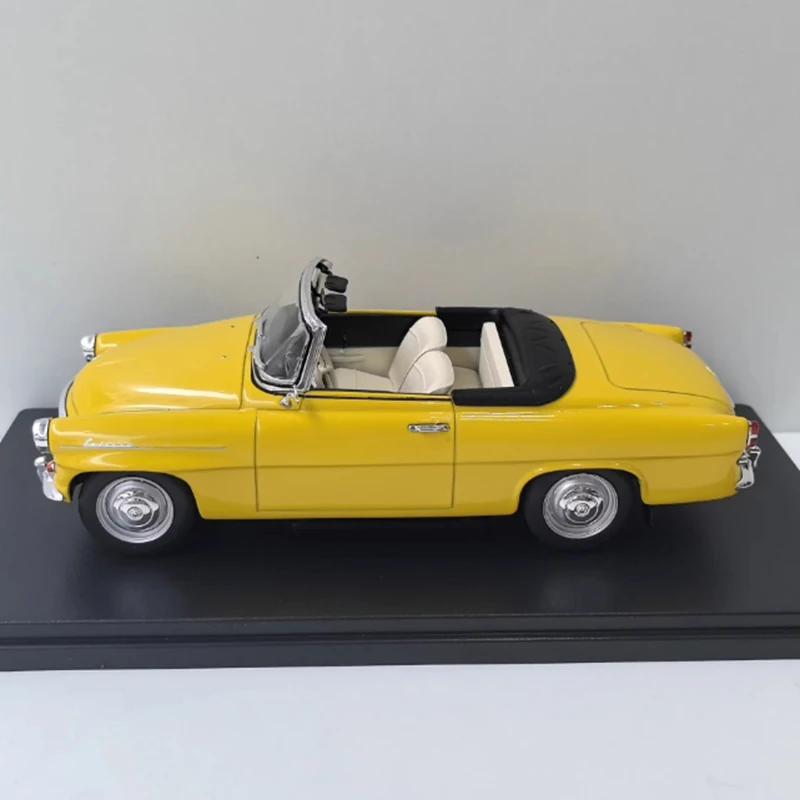 

WHITEBOX масштаб 1/24 FELICIA кабриолет из сплава, имитация модели автомобиля, статическая коллекция, украшенные праздничные игрушки, сувенирный подарок