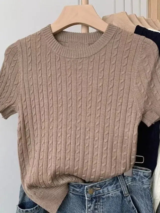 Summer New Style Women's round Neck Short Sleeve Knitted Sweater Light Beige Twist Design Short Length Trendy Top Korean Style