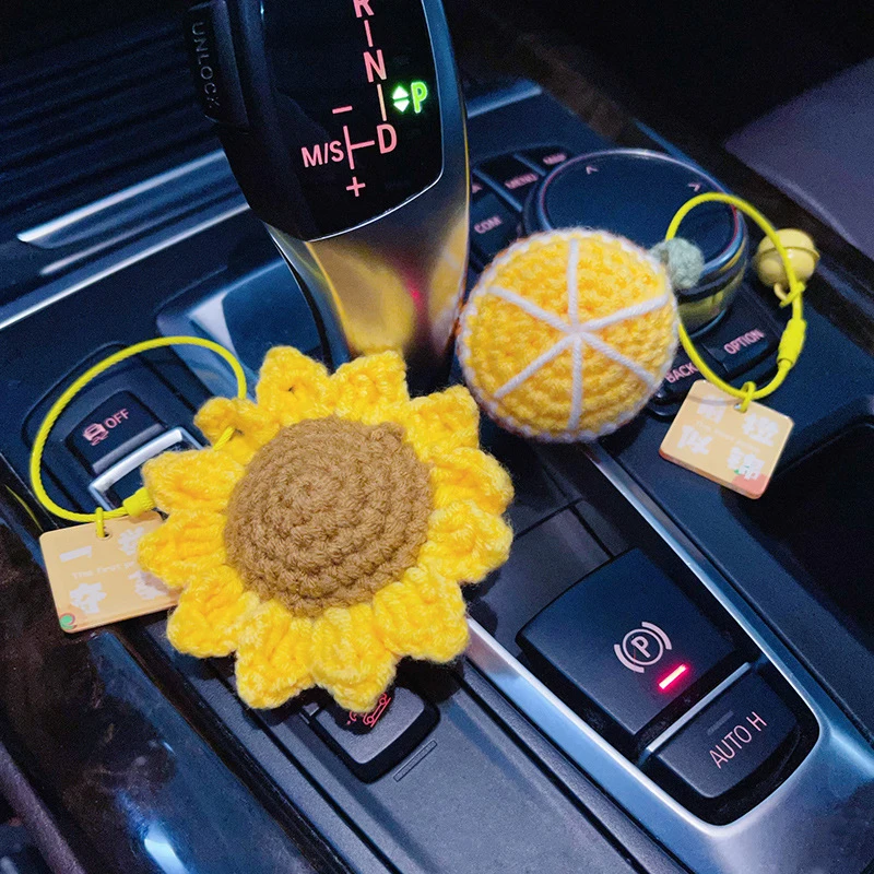 

Crochet Sunflower Keychain Key Accessories Sunflower Bag Charms Knitted Key Chain Yellow Flower Keyring Anniversary