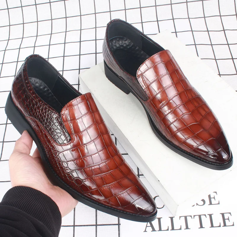 Four Seasons New Large Size Crocodile Business Formal Leather Shoes British Men's Office Wedding Leather Shoes D5164