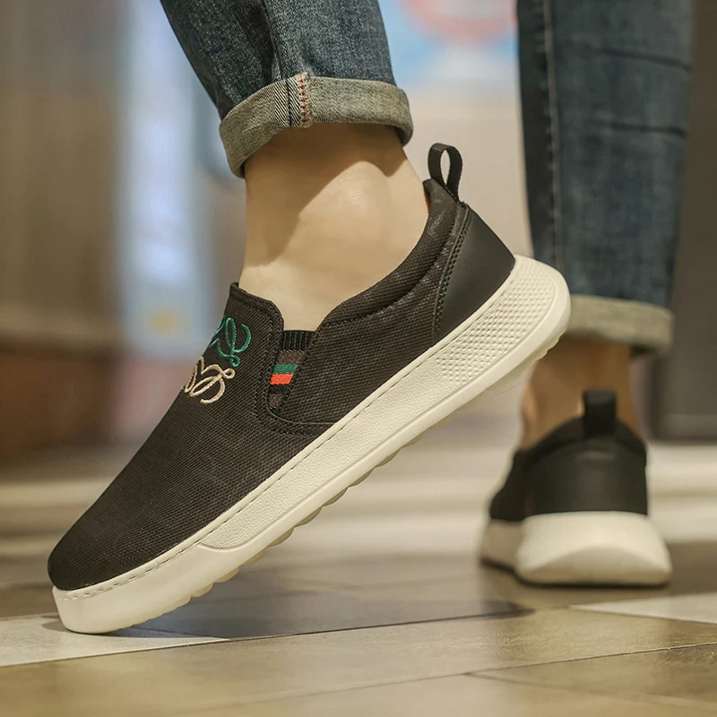 

New Men's Slip-On Wide Head Loafers Breathable Comfortable Outdoor Sports Casual Shoes